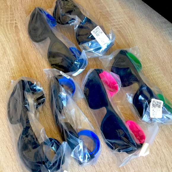 Sunglasses - Picture 1 of 3